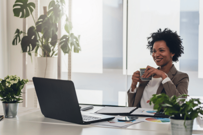 woman on laptop (4)